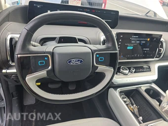 2025 Ford Expedition Platinum - miniatura 6