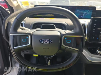 2025 Ford Expedition Platinum - miniatura 10