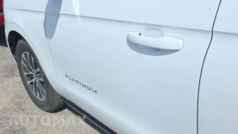 2025 Ford Expedition Platinum - miniatura 20