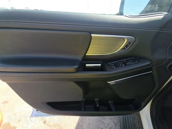 2025 Ford Expedition Platinum - miniatura 9