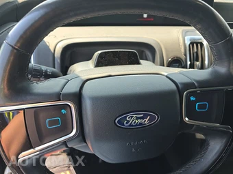 2025 Ford Expedition Platinum - miniatura 10
