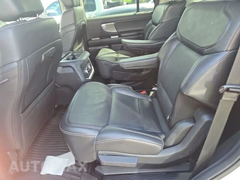 2025 Ford Expedition Platinum - miniatura 13