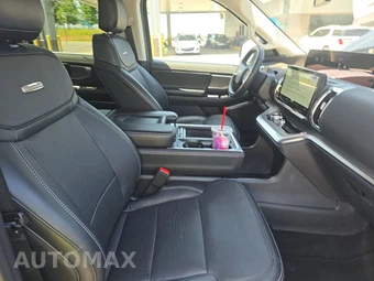 2025 Ford Expedition Platinum - miniatura 25