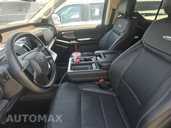 2025 Ford Expedition Platinum - miniatura 5
