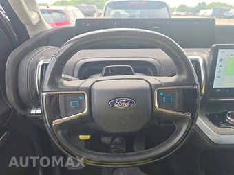 2025 Ford Expedition Platinum - miniatura 10