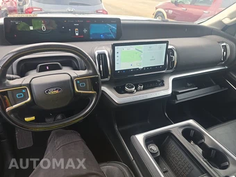 2025 Ford Expedition Platinum - miniatura 11