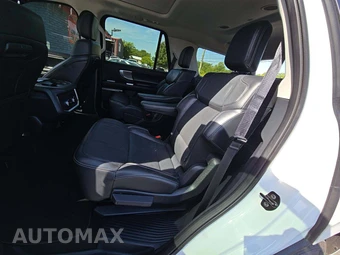 2025 Ford Expedition Platinum - miniatura 13