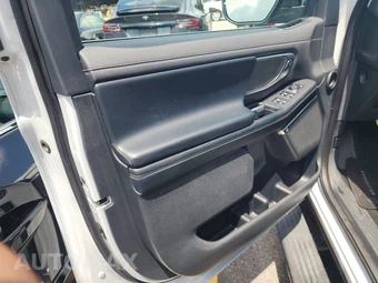 2025 Ford Expedition Platinum - miniatura 9