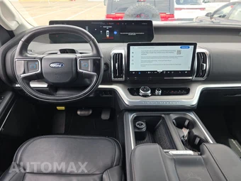 2025 Ford Expedition Platinum - miniatura 11