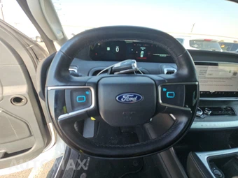 2025 Ford Expedition Platinum - miniatura 10