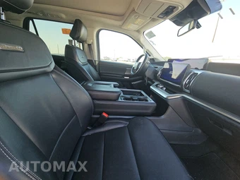 2025 Ford Expedition Platinum - miniatura 8