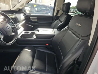 2025 Ford Expedition Platinum - miniatura 7