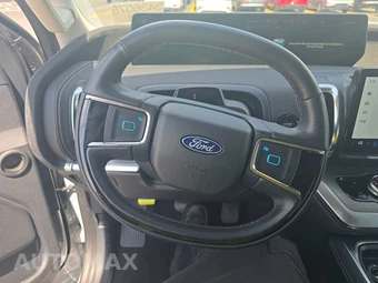2025 Ford Expedition Platinum - miniatura 10