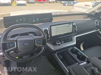 2025 Ford Expedition Platinum - miniatura 11