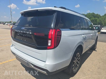 2025 Ford Expedition Platinum - miniatura 4