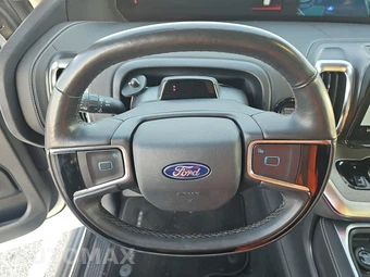 2025 Ford Expedition Platinum - miniatura 10