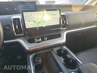 2025 Ford Expedition Platinum - miniatura 11