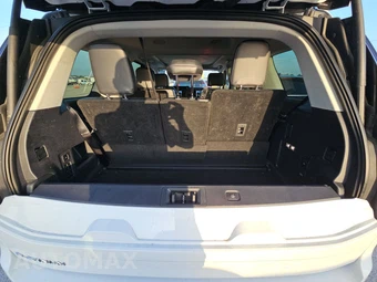 2025 Ford Expedition Platinum - miniatura 17