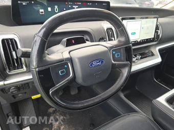 2025 Ford Expedition Platinum - miniatura 10