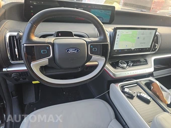 2025 Ford Expedition Platinum - miniatura 6