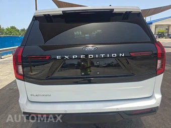 2025 Ford Expedition Platinum - miniatura 5
