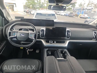 2025 Ford Expedition Platinum - miniatura 11