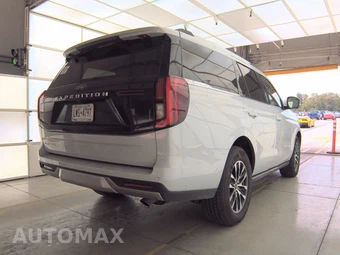 2025 Ford Expedition Platinum - miniatura 4