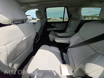 2025 Ford Expedition Platinum - miniatura 13