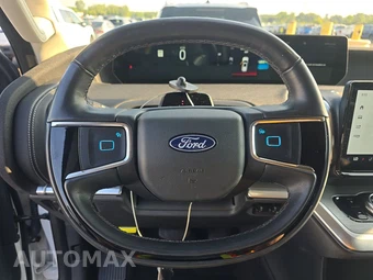 2025 Ford Expedition Platinum - miniatura 10