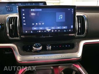 2025 Ford Expedition Platinum - miniatura 10