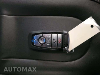 2025 Ford Expedition Platinum - miniatura 8