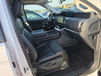 2025 Ford Expedition Platinum - miniatura 8
