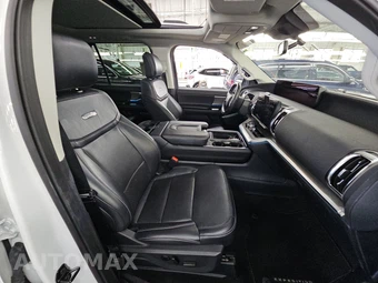 2025 Ford Expedition Platinum - miniatura 8