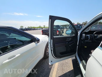 2025 Ford Expedition Platinum - miniatura 16