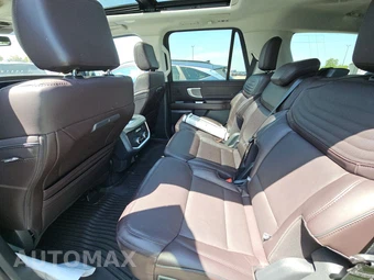 2025 Ford Expedition Platinum - miniatura 9