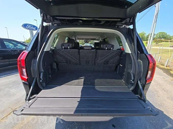 2025 Ford Expedition Platinum - miniatura 15