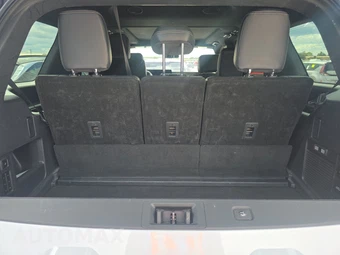2025 Ford Expedition Platinum - miniatura 17