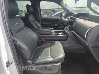 2025 Ford Expedition Platinum - miniatura 8