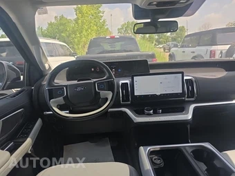 2025 Ford Expedition Platinum - miniatura 14