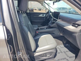 2025 Ford Explorer Active - miniatura 8