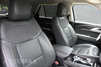 2025 Ford Explorer Active - miniatura 14