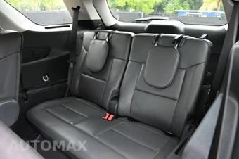 2025 Ford Explorer Active - miniatura 18