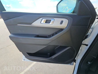 2025 Ford Explorer Active - miniatura 9