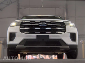 2025 Ford Explorer Active - miniatura 3