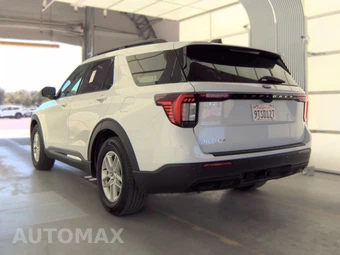 2025 Ford Explorer Active - miniatura 8