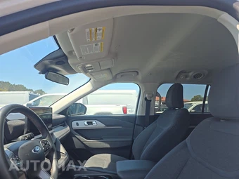 2025 Ford Explorer Active - miniatura 15