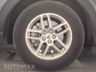 2025 Ford Explorer Active - miniatura 10
