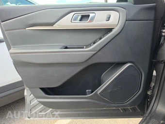 2025 Ford Explorer Active - miniatura 15