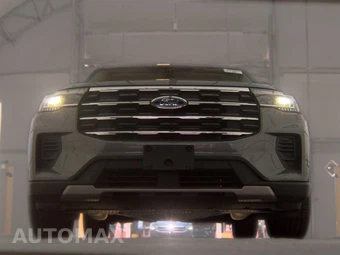 2025 Ford Explorer Active - miniatura 3