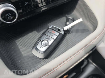 2025 Ford Explorer Active - miniatura 5